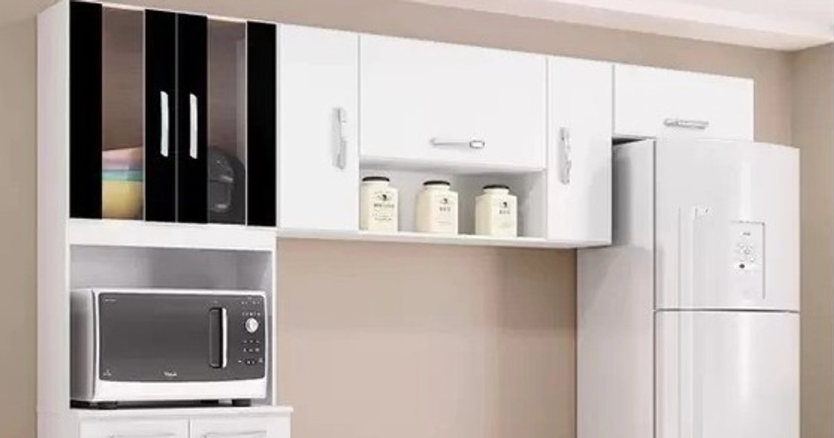 Cozinha Compacta com Nichos e Aéreo para Geladeira